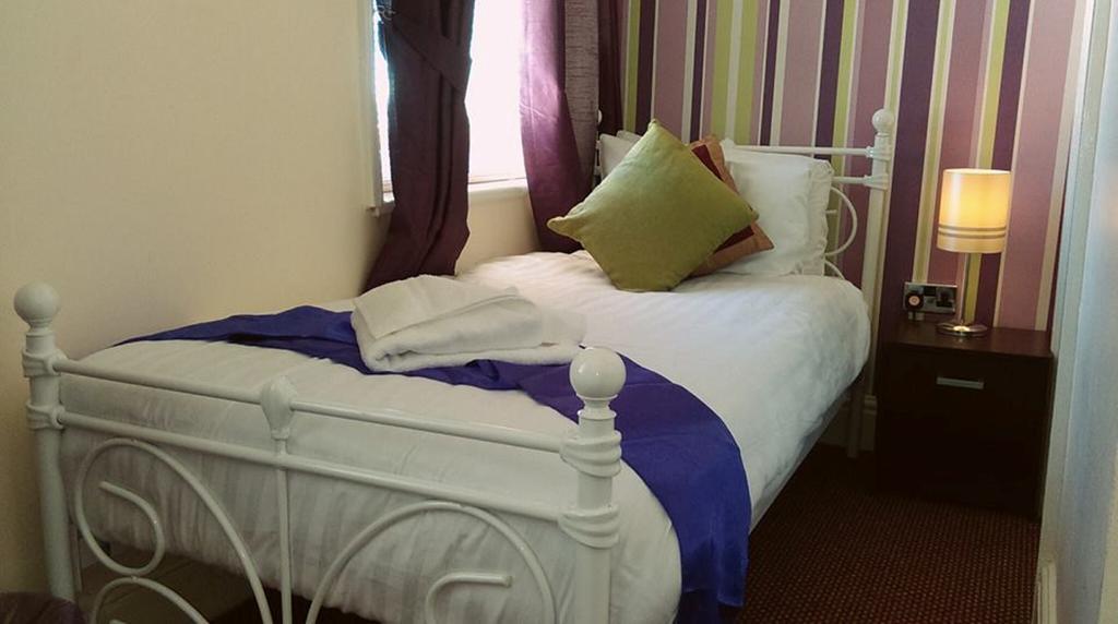 Hotel Crystals On The Prom Blackpool Esterno foto